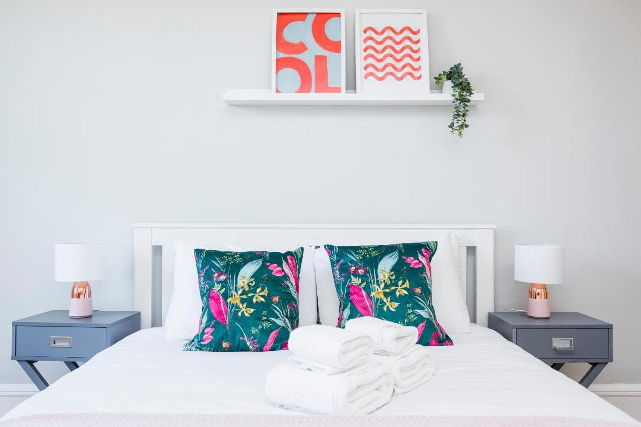 Welcomestay Colliers Wood Two Bed Apartment - Home Away From Home Лондон Екстер'єр фото