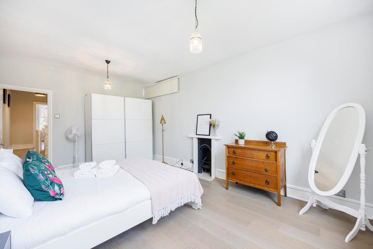 Welcomestay Colliers Wood Two Bed Apartment - Home Away From Home Лондон Екстер'єр фото